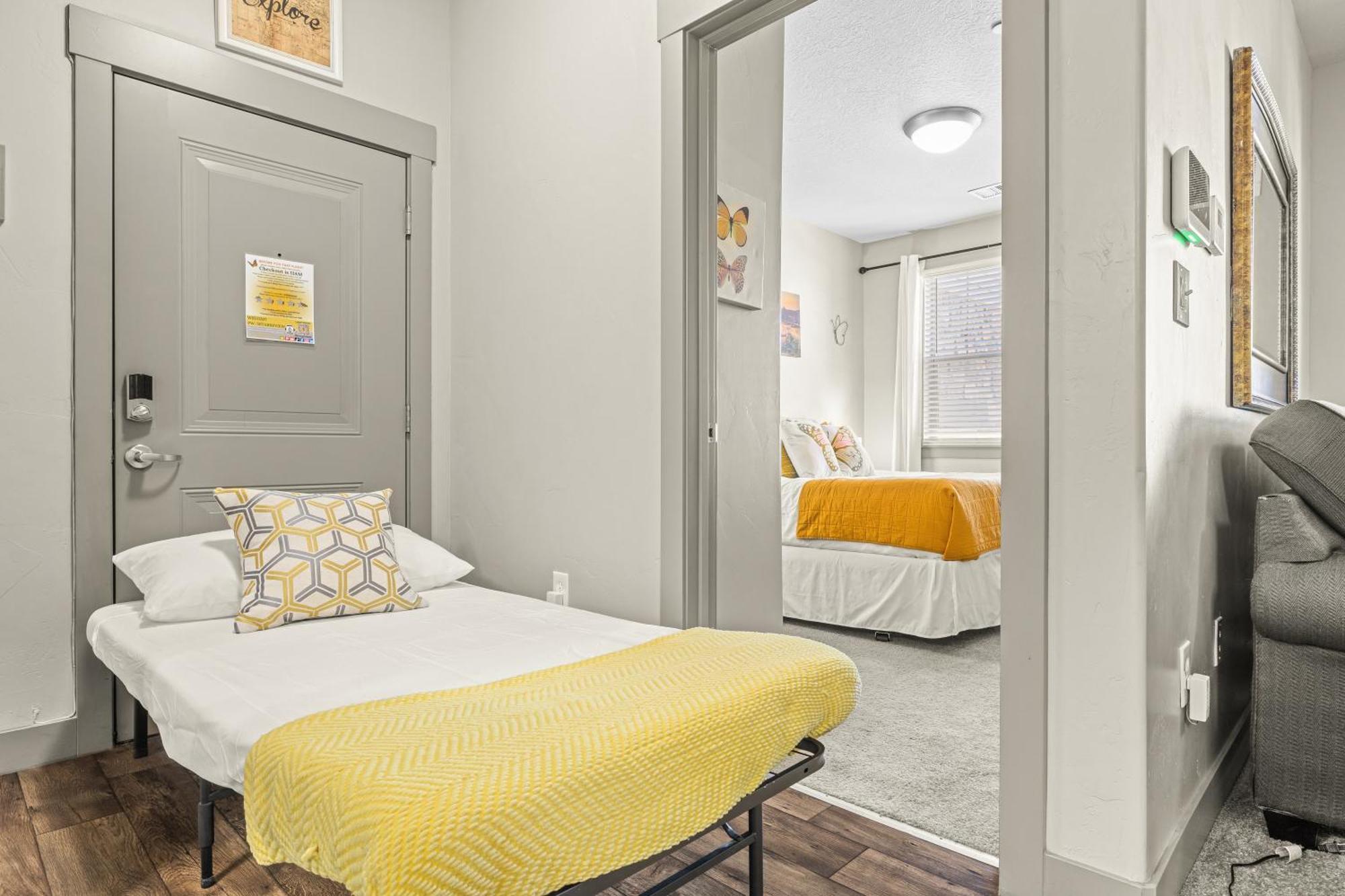 Butterfly Themed Kings Apartment With Private Garage & Access To Lux Hot Tub, Bbq & Gym South Jordan Εξωτερικό φωτογραφία