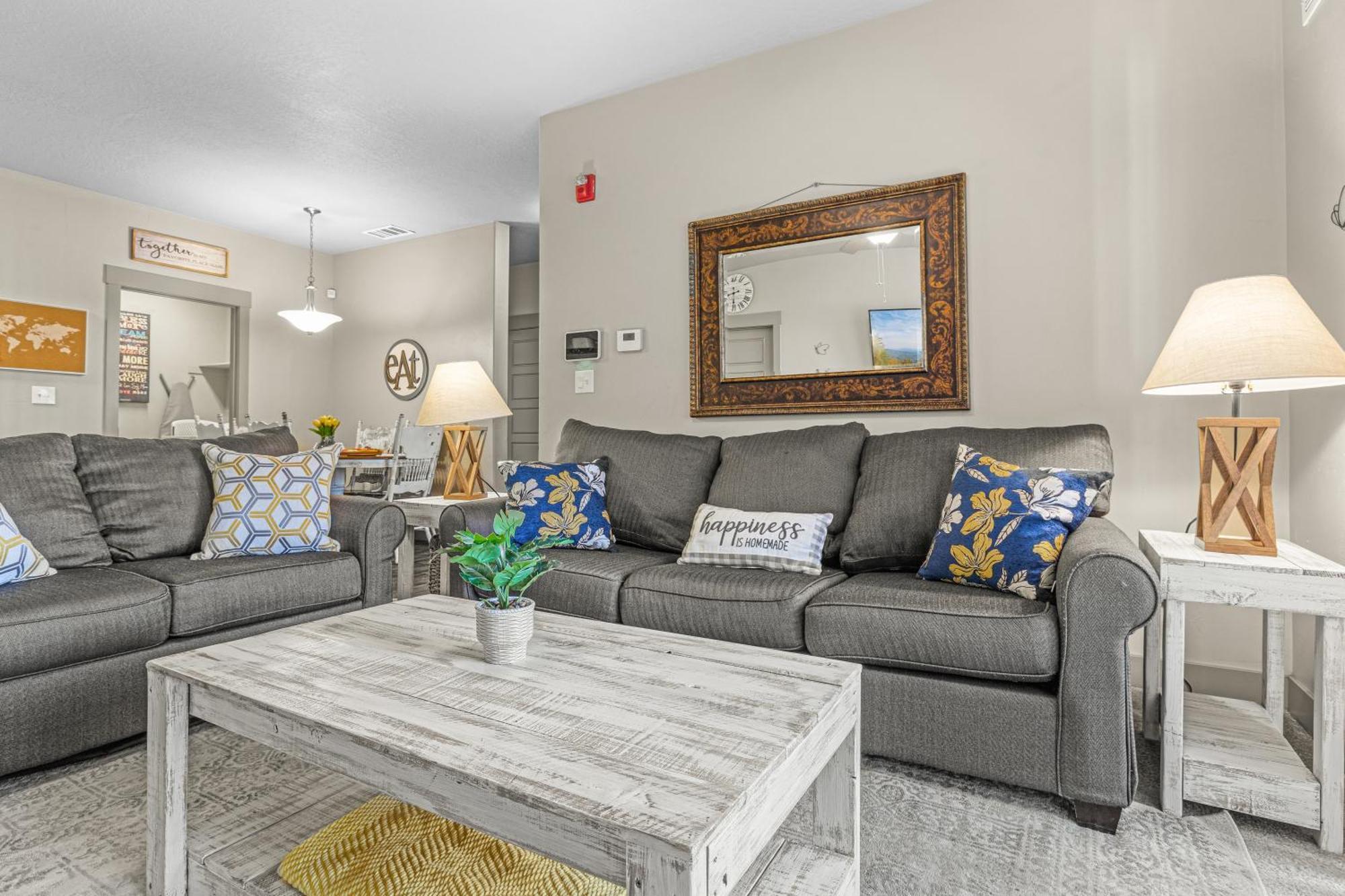 Butterfly Themed Kings Apartment With Private Garage & Access To Lux Hot Tub, Bbq & Gym South Jordan Εξωτερικό φωτογραφία